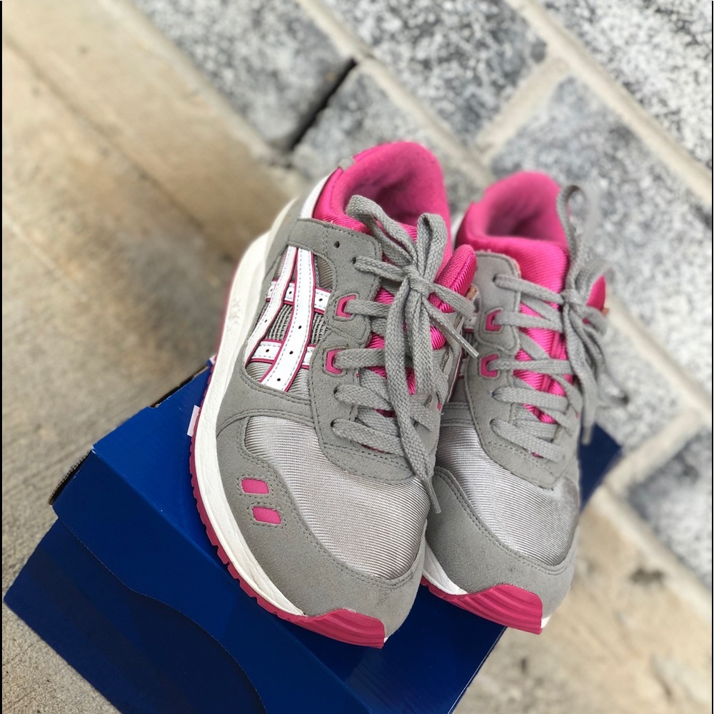 ASICS